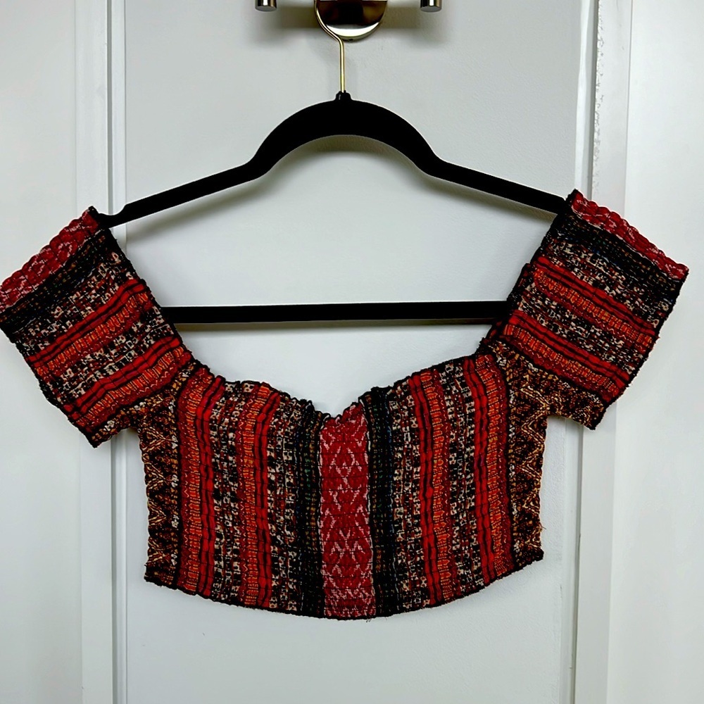 Moda Baronessa Alhambra top in red, gold, and black pattern!​